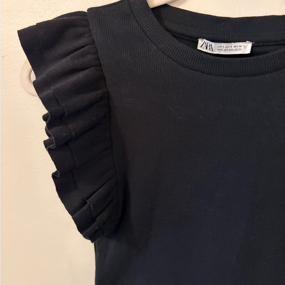 Zara Black Ruffled Sleeve Crop Top - Picture 3 of 4
